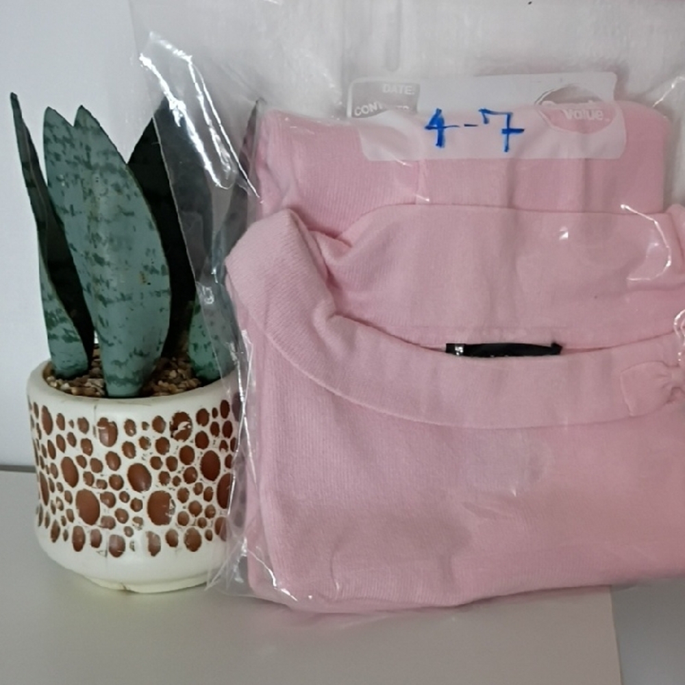 Good Clothes Pink Sleeveless Sweater Tank Top Medium Bow Crew Neck Feminine - Picture 8 of 8